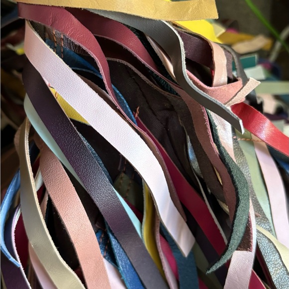 Beautiful leather multicolor fringe zip top shoulder/crosby - Picture 13 of 16